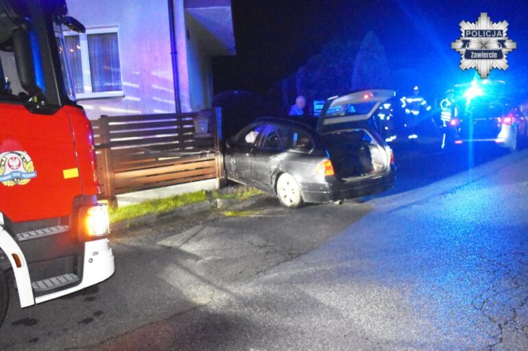 Pijany 19-latek z Ukrainy rozbił BMW na ogrodzeniu. Policja chce wydalić go z Polski. Fot. Policja