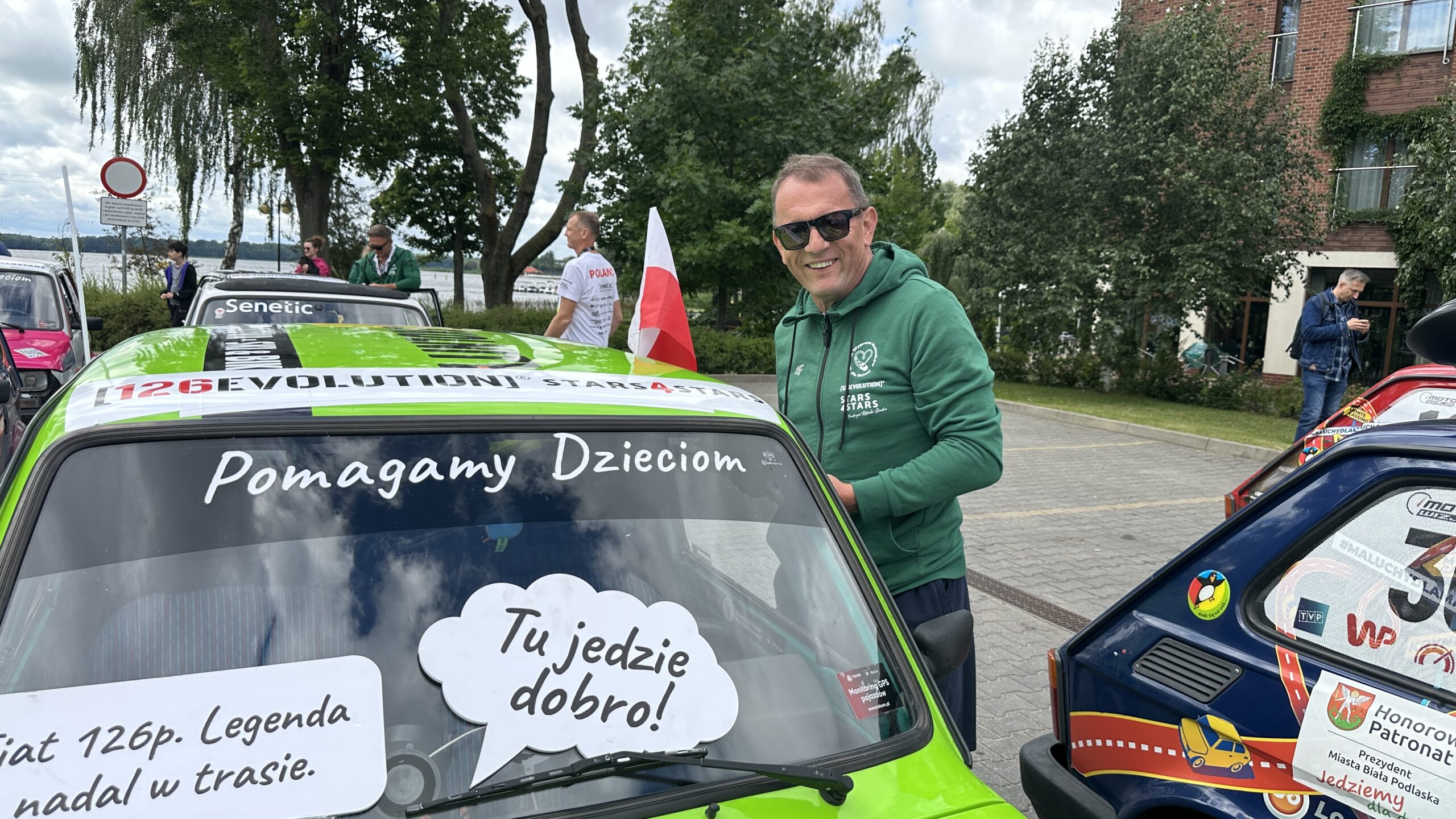 Tło