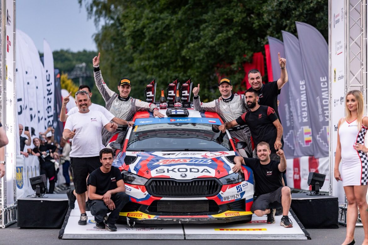 Teemu Suninen i Antte Haapala za piątym podejściem wygrali Rajd Polski. (fot. Maciej Niechwiadowicz)