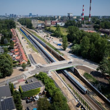 Katowice: otwarto nowy wiadukt na ul. Dobrego Urobku. Trwa wielka przebudowa węzła kolejowego. Fot. PKP PLK