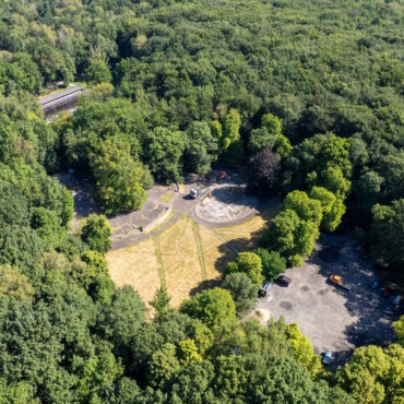 Gliwice: trwa modernizacja dawnej sceny i fontanny w lesie komunalnym przy ul. Chorzowskiej. Fot. UM Gliwice