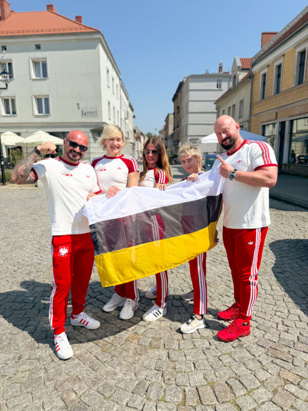 Tło