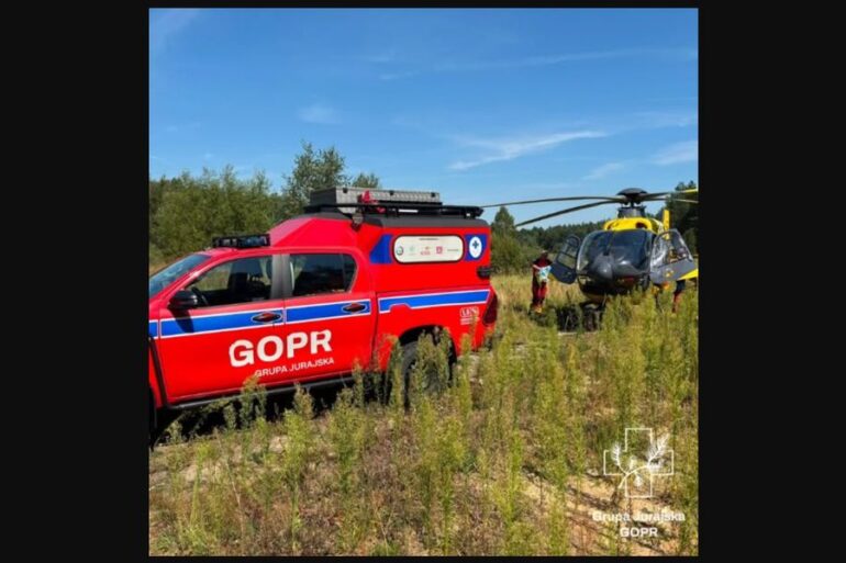 Ratownicy Grupy Jurajskiej GOPR uratowali 11-letnią dziewczynkę. Dziecko wpadło do jaskini i utknęło na głębokości ponad 10 metrów. Do nieszczęśliwego wypadku doszło na Jurze Krakowsko-Częstochowskiej, w powiecie zawierciańskim.