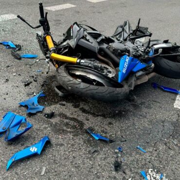 Tragiczny w skutkach wypadek w Mikołowie. Zginął w nim motocyklista. Samochód osobowy marki Dacia zderzył się z motocyklem Suzuki. Jak informuje Komenda Powiatowa Policji w Mikołowie, kierowca samochodu był pijany.