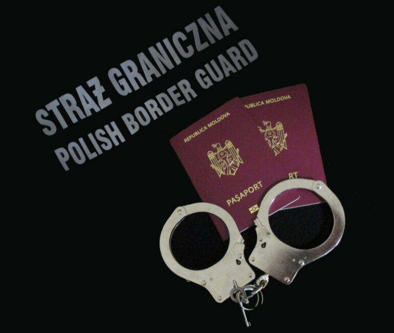 Śląska Straż Graniczna deportuje cudzoziemców. Mieli na koncie poważne przestępstwa. Fot. SG