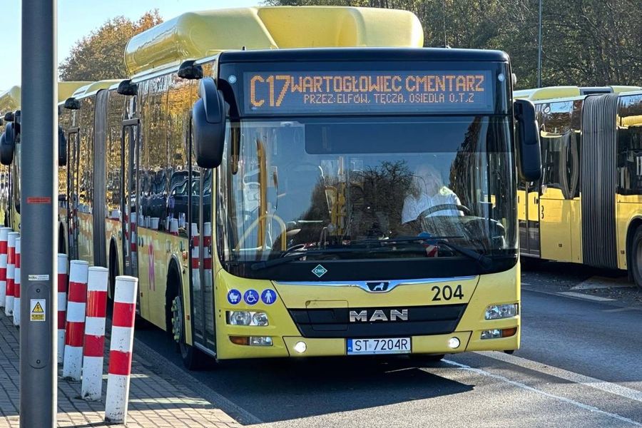 Od 31 października do 1 listopada w Tychach kursować będą dodatkowe linie: C12, C13, C14, C15, C17, C18 i C19. Większość z nich będzie obsługiwać pasażerów również 2 listopada.